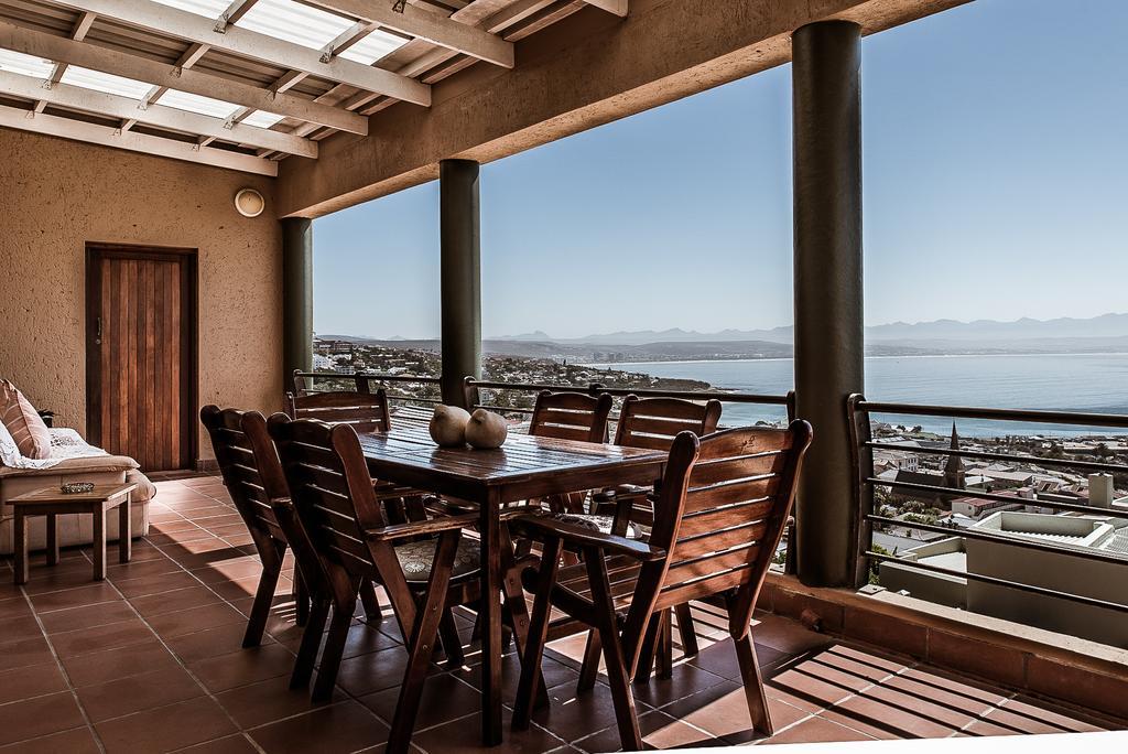 Highview Lodge Mosselbaai Buitenkant foto