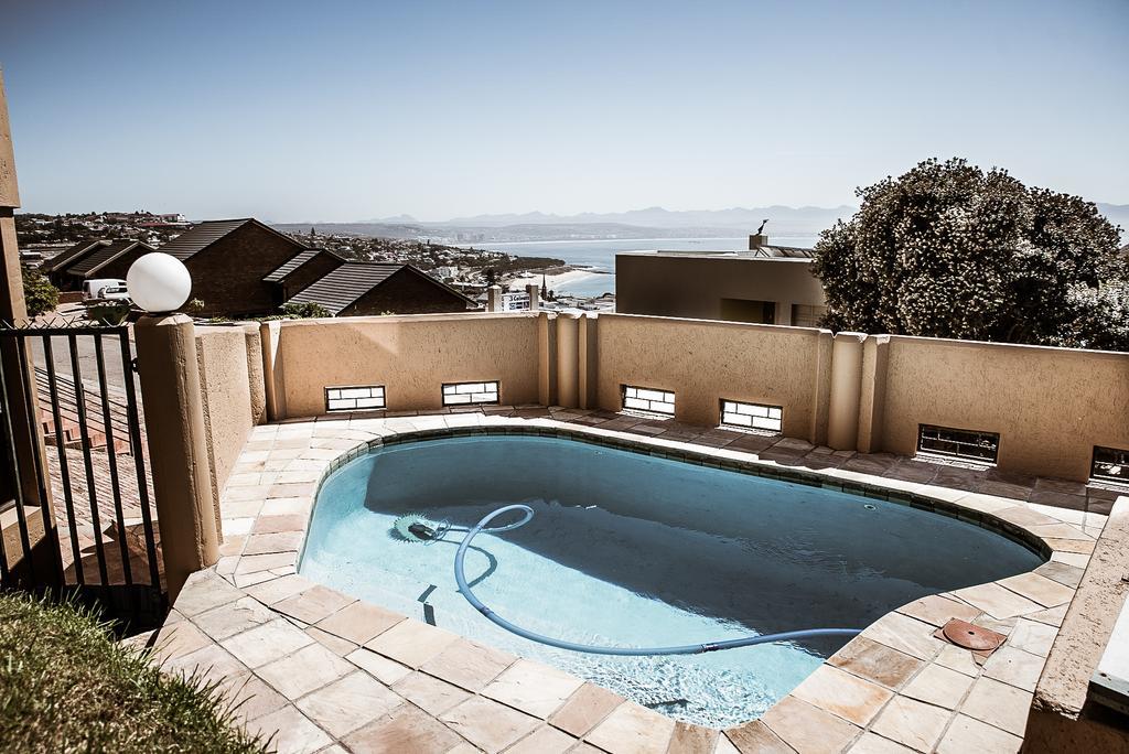 Highview Lodge Mosselbaai Buitenkant foto