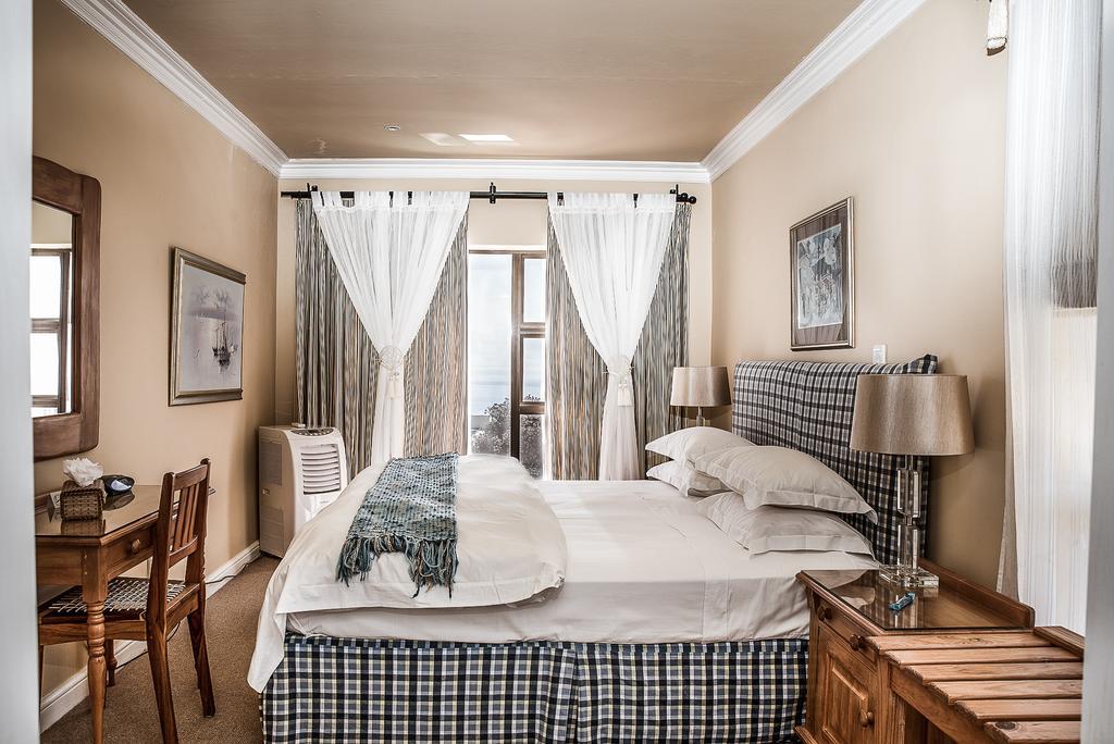 Highview Lodge Mosselbaai Buitenkant foto